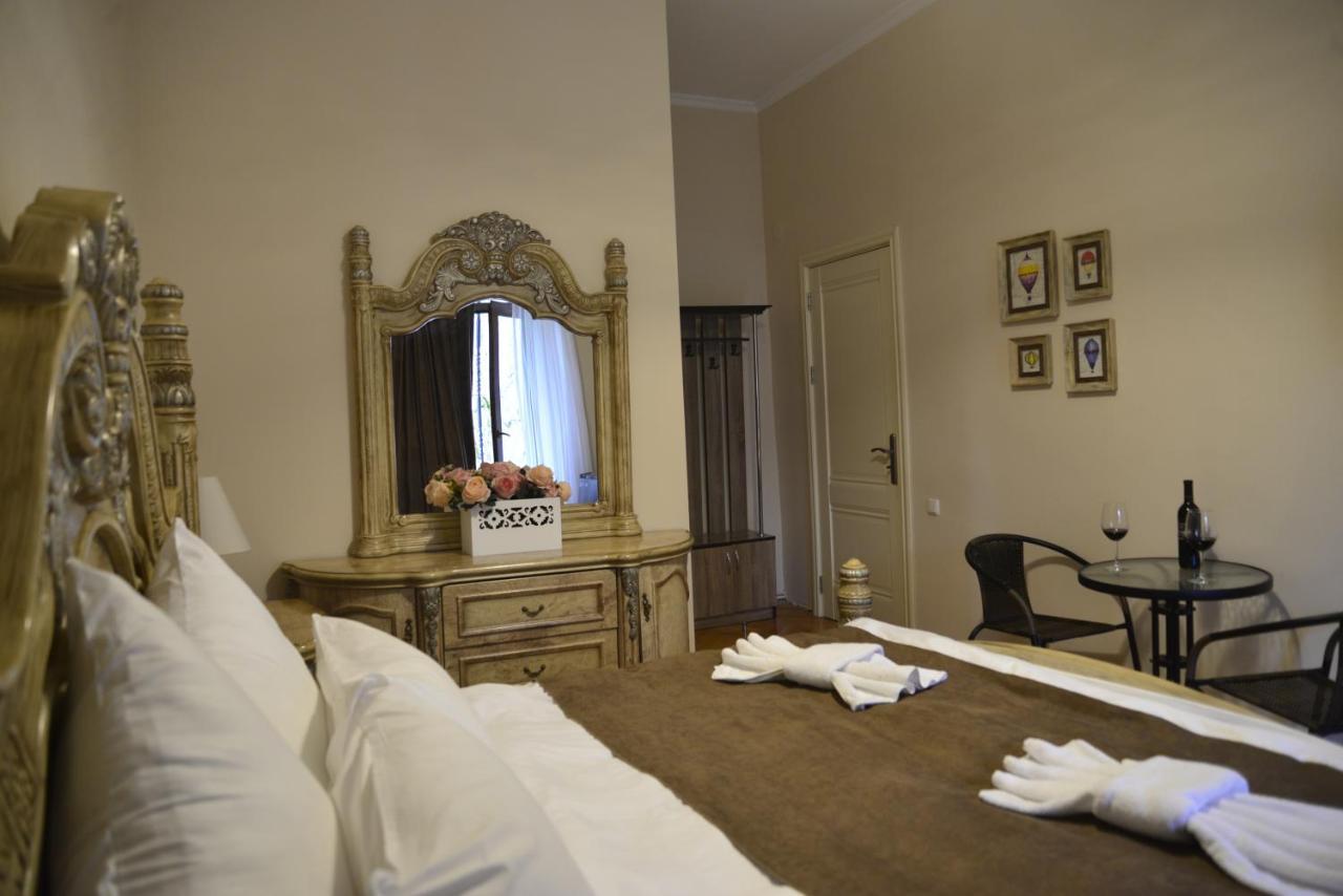 Hotel Victoria Borjomi Esterno foto