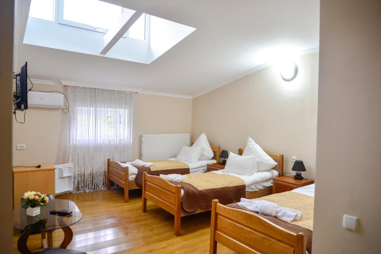 Hotel Victoria Borjomi Esterno foto