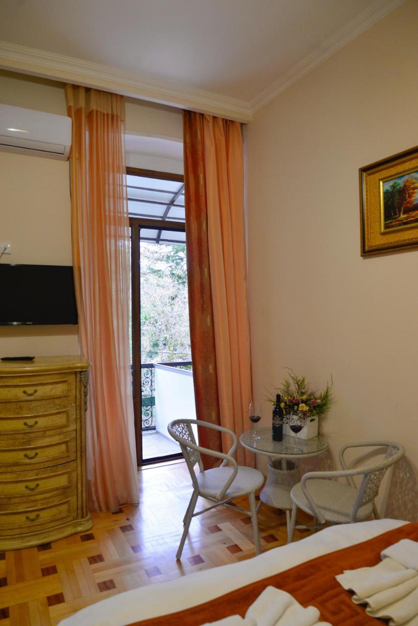Hotel Victoria Borjomi Esterno foto