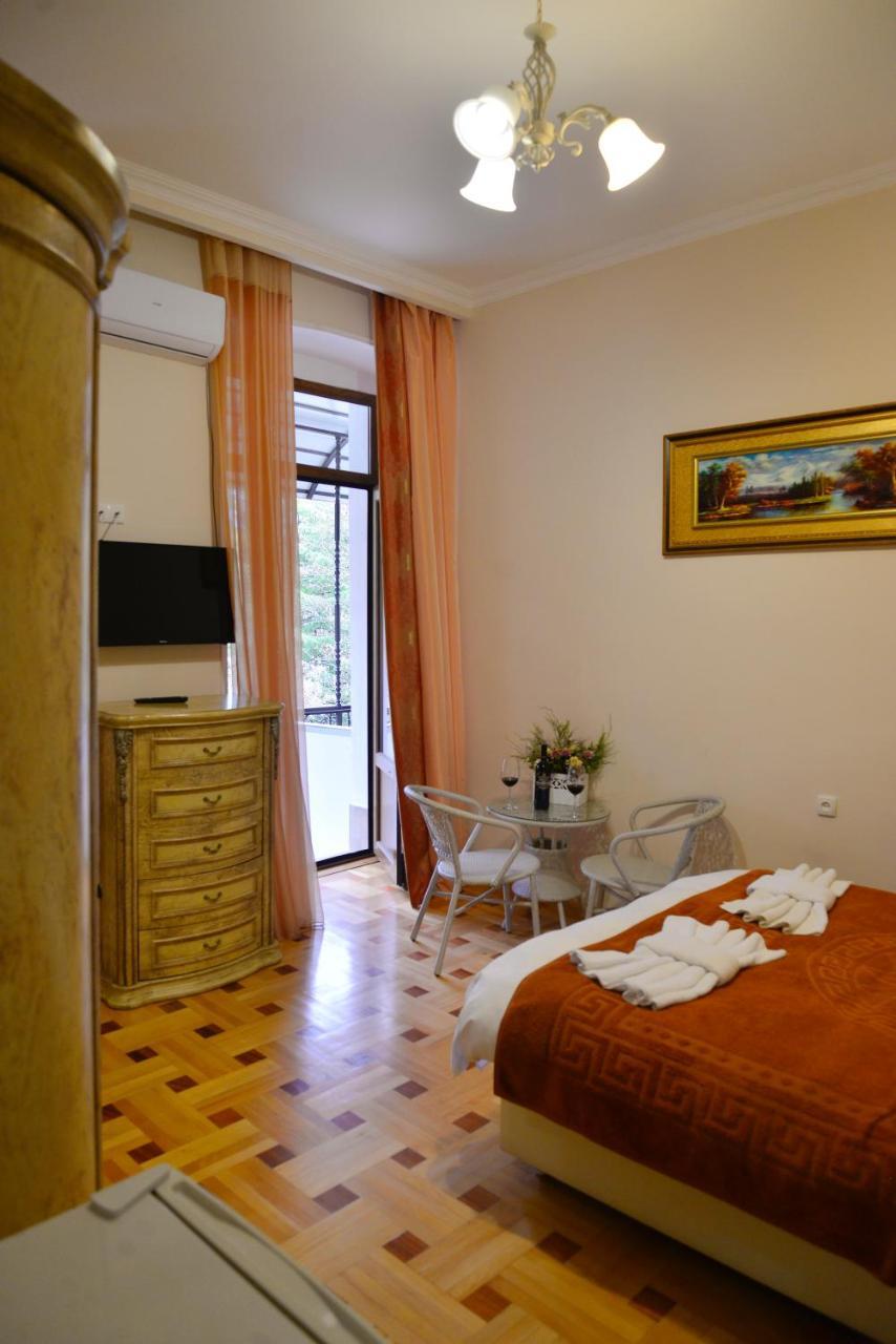 Hotel Victoria Borjomi Esterno foto